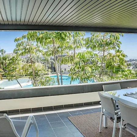 Apartment H19 - Stunning 2 Bedroom By Roomservices *